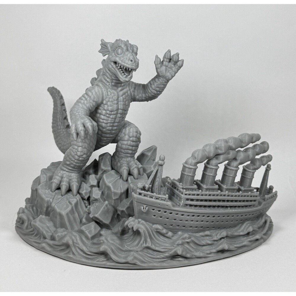 Gorgo 1961 Saves The Titanic Giant Size 8 Inch Monster Scene Paintable Toy